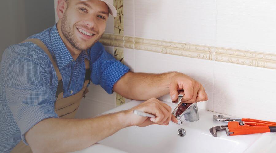 Handle or spout repair in Forest Hill, LA